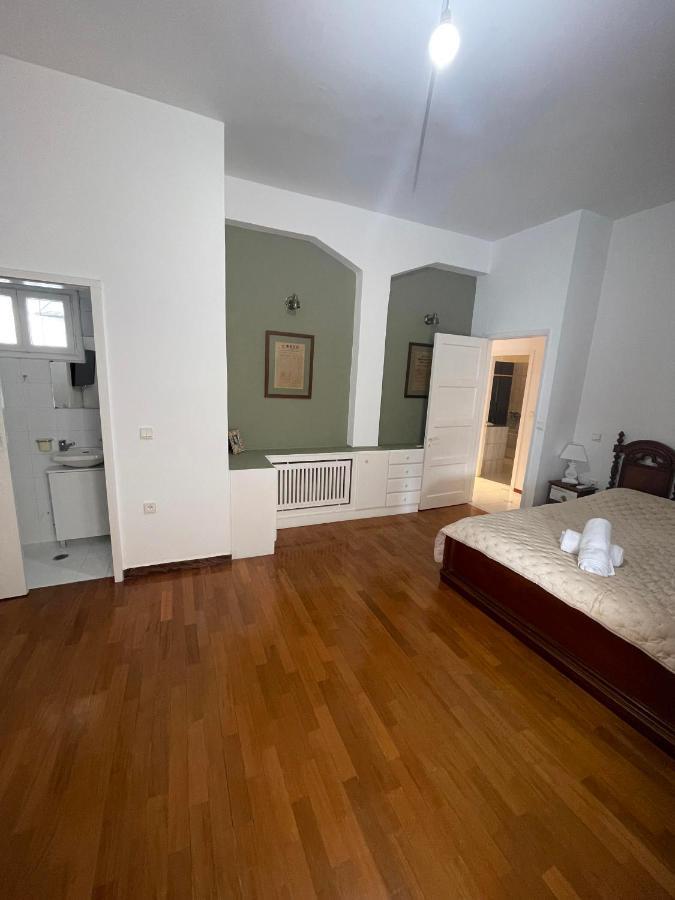 Dr. J. Spon Apartment 나프팍토스 외부 사진